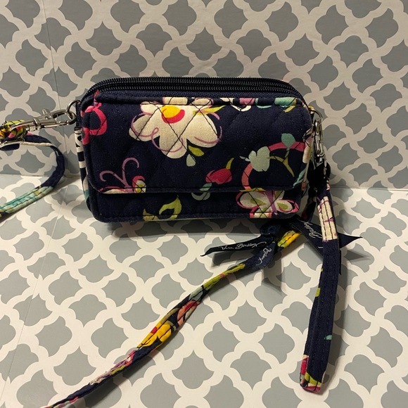 Vera bradley crossbody - Picture 1 of 5